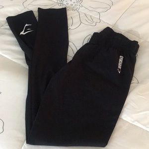 Gym shark leggings
